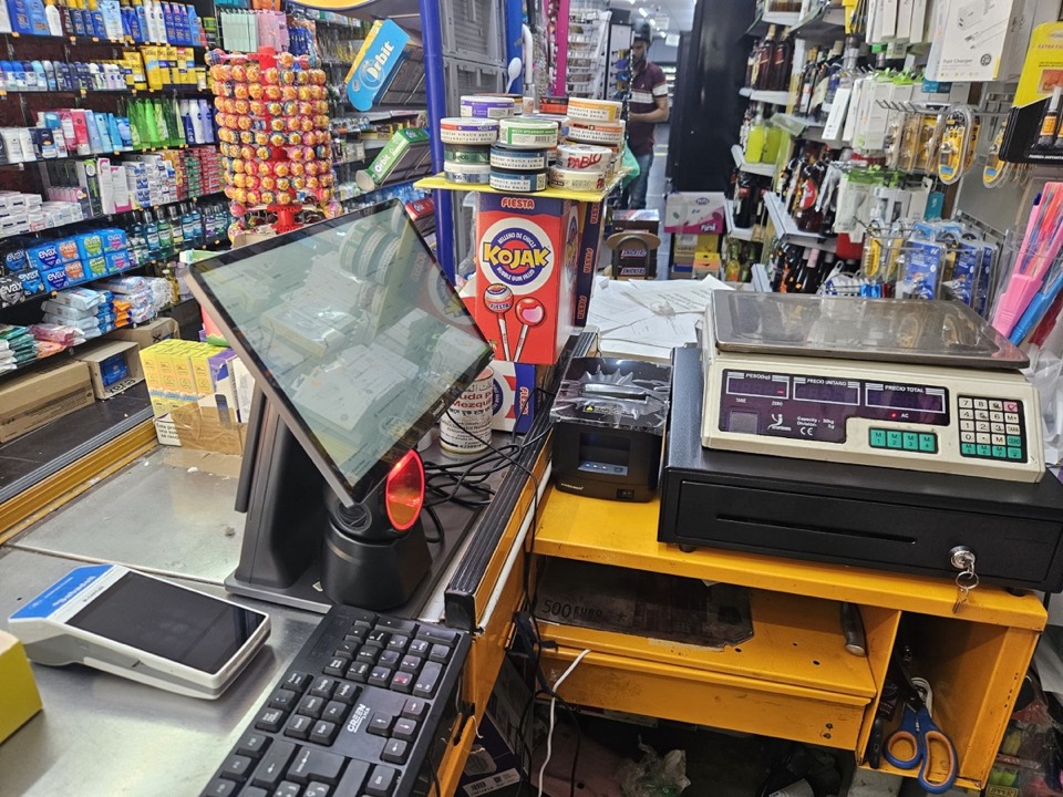 Sistema Salut instalado en una tienda 3
